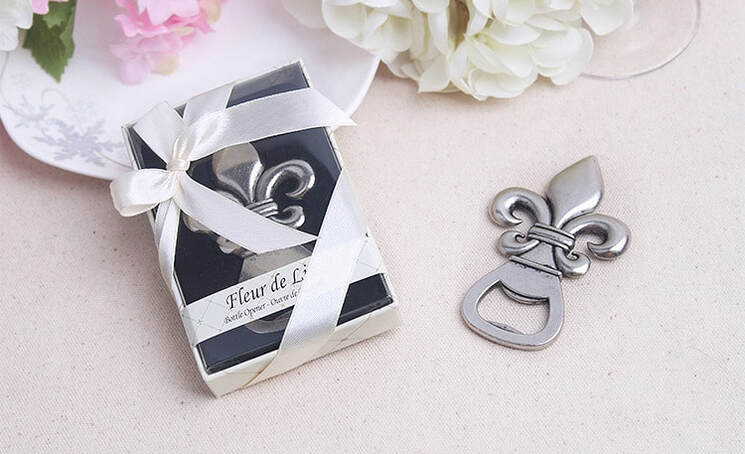 Thank You Favor Gift Box With Elegant Satin Ribbon, Bow and Tag White and  Dark Green Custom Personalized Wedding Favor Boxes for Guests 